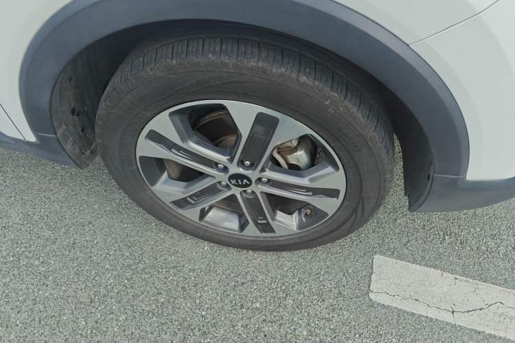 Used Kia Sportage R 2019 2.0L Automatic Smart Luxury Edition Right Front Wheel Hub