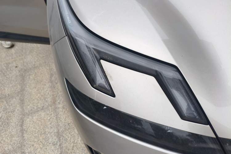 Used Lynk & Co 08 EM-P 2025 120km Long-Range Pro Right Front Headlight