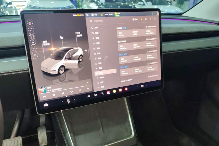 Used Tesla Model Y 2025 Long-Range All-Wheel Drive First Edition Audio And AC Panel