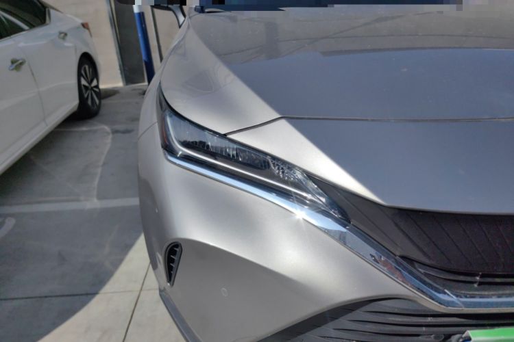 Used Toyota Harrier 2022 2.0L CVT Two-Wheel Drive Luxury Edition Right Front Headlight