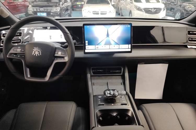 Used BYD Qin L 2025 DM-i Smart Drive 120KM Superior Model Gear Lever