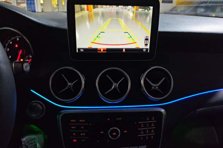 Used Mercedes-Benz GLA 2017 GLA 200 Sport Edition Audio And AC Panel