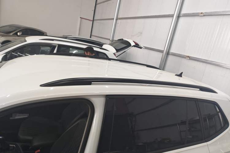 Used Volkswagen Tiguan L 2023 330TSI Automatic Two-Wheel Drive Comfort Edition Roof