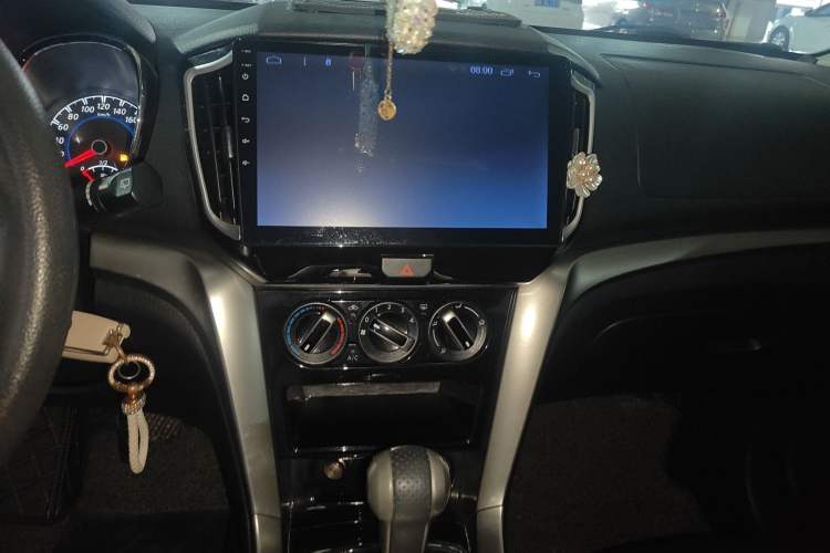 Used Venucia T70 2016 2.0L CVT Smart Choice Edition
