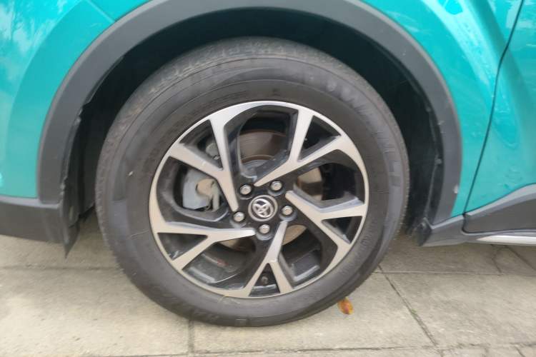 Used Toyota C-HR 2018 2.0L Leading Edition China VI
