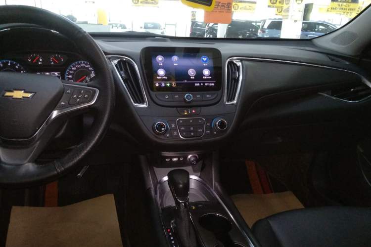 Used Chevrolet Malibu XL 2022 535T Automatic Sport Edition Audio And AC Panel