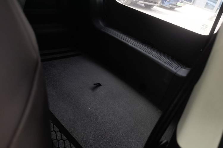 Used Roewe Clever 2021 302km All-Round Version Left Rear Seat