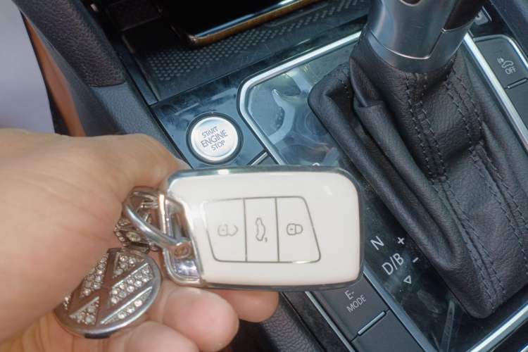 Used Volkswagen Magotan GTE Plug-in Hybrid 2022 GTE Luxury Model Vehicle Key