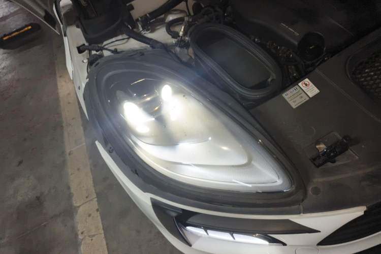 Used Porsche Macan 2021 Macan 2.0T Right Front Headlight