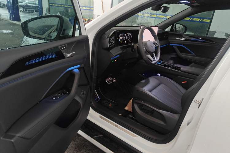 Used Volkswagen Tiguan L 2024 PRO 330TSI Two-Wheel Drive R-Line Smart Edition Driver Seat