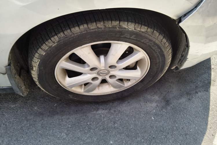 Used Nissan Tiida Sedan 2008 1.6L Automatic Fashion Edition Right Front Wheel Hub