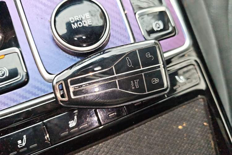 Used Hongqi HS5 2022 2.0T Smart Connect Flagship Edition Vehicle Key