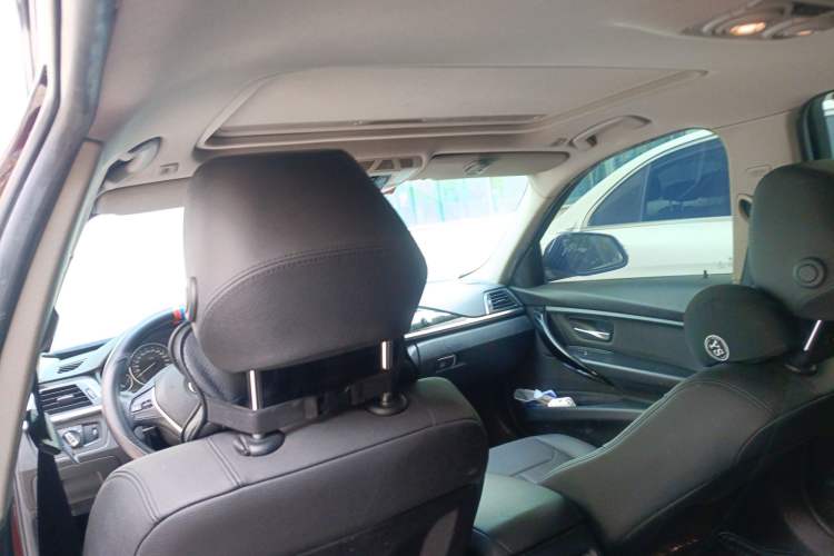 Used BMW 3 Series 2016 320Li Ambition Model
