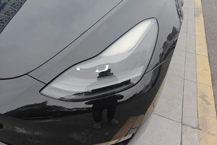 Used Tesla Model Y 2021 Long-Range All-Wheel-Drive Version 3D7