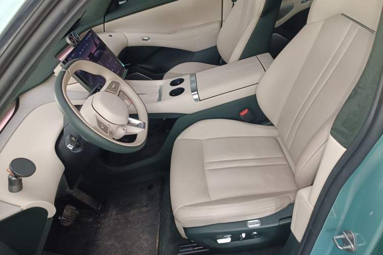 Used Xiaomi Auto YU7 2025 Ultra-Long Range High-Performance All-Wheel-Drive Max Edition
