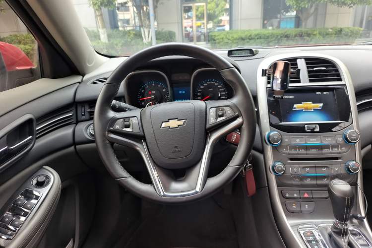 Used Chevrolet Malibu 2014 2.0L Automatic Luxury Edition Steering Wheel