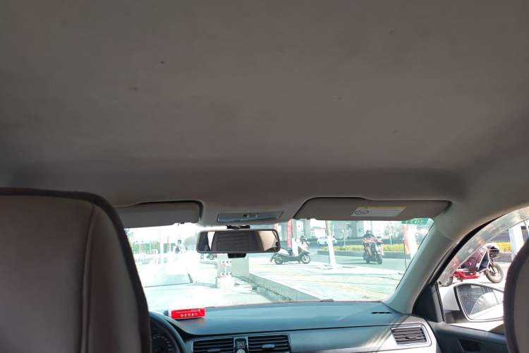 Used Volkswagen Santana 2016 1.4L Manual Fashion Edition
