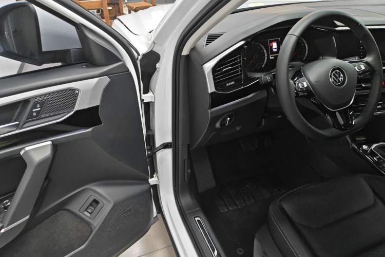 Used Volkswagen Tayron 2021 280TSI Two-Wheel Drive Luxury Smart Connectivity Version