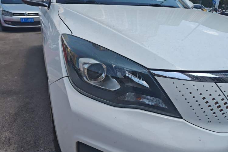 Used Dongfeng Aeolus E70 2022 500 Ultra-Enjoyment Edition Right Front Headlight