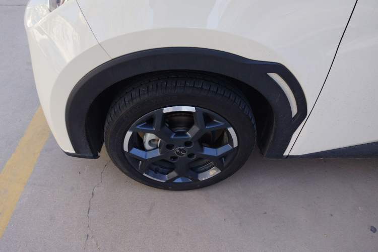 Used BYD Seagull 2025 405 km Flying Edition Left Front Wheel Hub