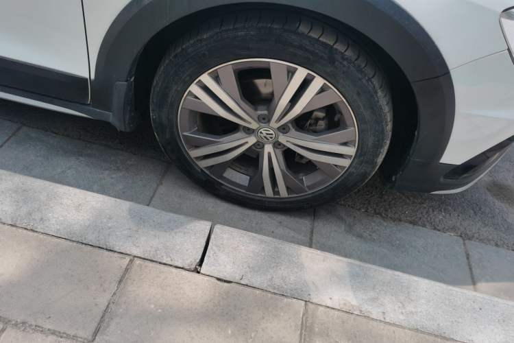 Used Volkswagen C-TREK 2018 230TSI DSG Luxury Version
