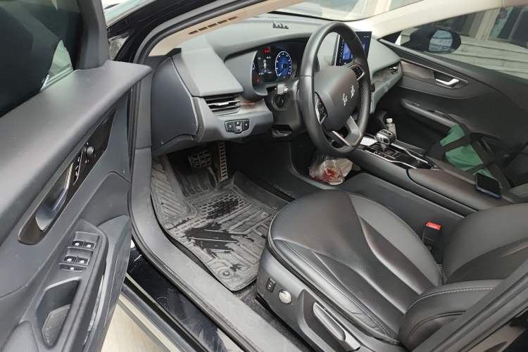 Used Hongqi E-QM5 2023 Revised Version Basic Travel Edition Driver Seat