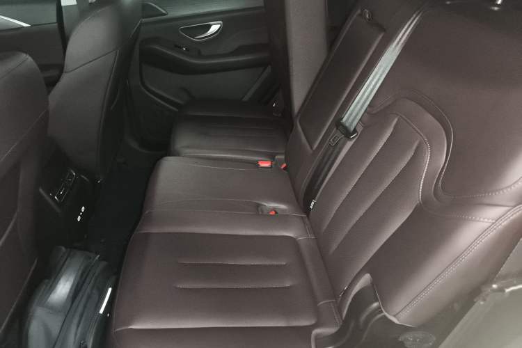 Used JETOUR X90 PLUS 2024 1.6TD Manual Yangfang PRO 7-Seater