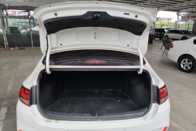 Used Hyundai Celesta 2017 1.6L Manual Joyful Edition DLX Trunk