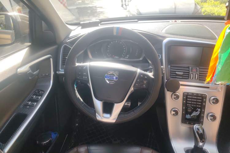 Used Volvo XC60 2017 T5 AWD Smart Range Edition
