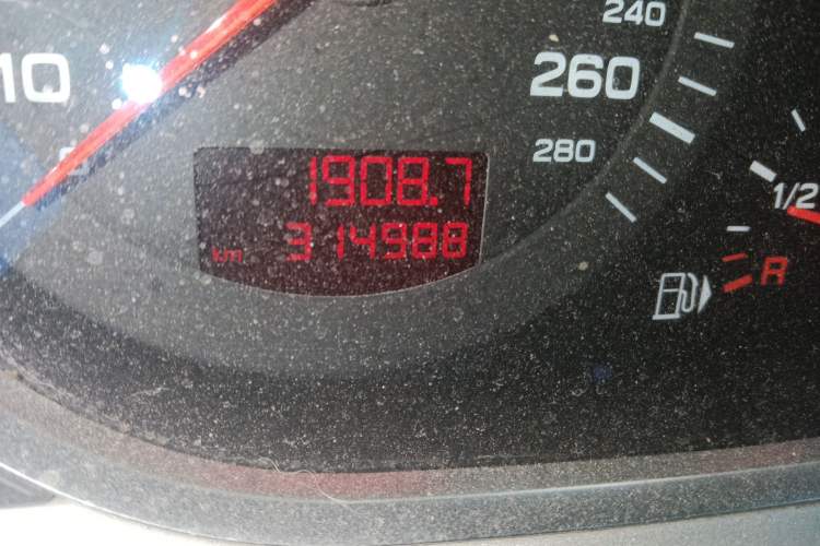 Used Audi A6L 2011 2.4L Technology Edition Odometer Close Up