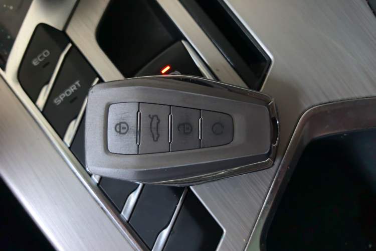 Used Geely Auto Coolray 2019 260T DCT Knight China VI Standard
