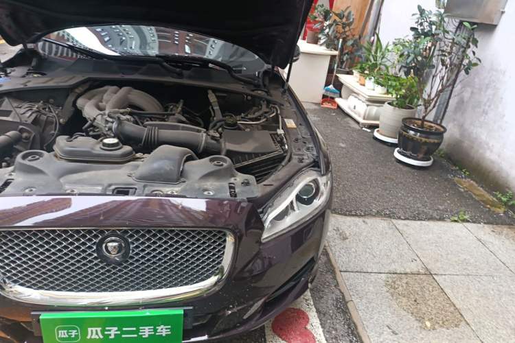 Ojetý Jaguar XJ 2011 XJL 3.0 Panoramic Business Edition