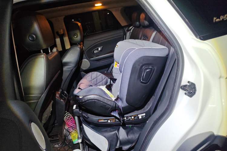 Used Land Rover Range Evoque 2016 2.0T PURE Style Edition Left Rear Seat