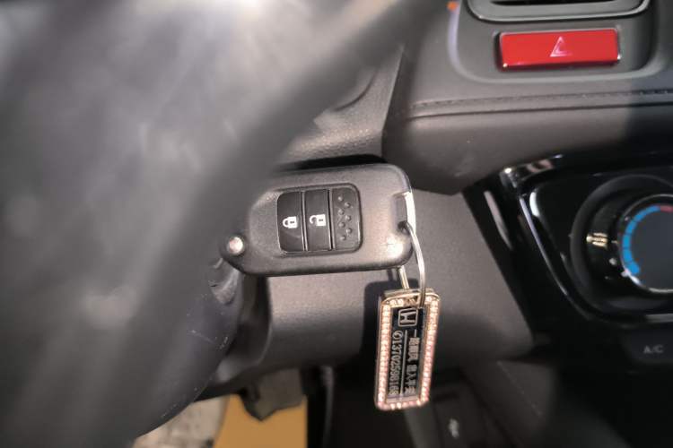 Used Honda Vezel 2015 1.5L CVT two-wheel drive Comfort trim