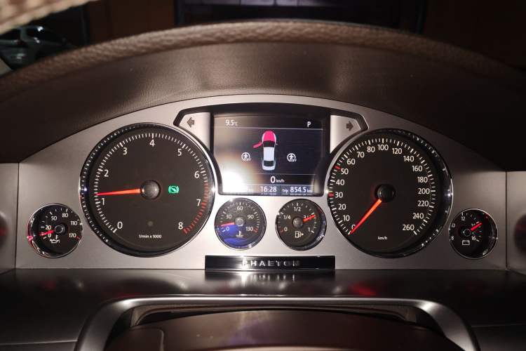 Used Volkswagen Phaeton 2014 3.0L Business Model Instrument Cluster