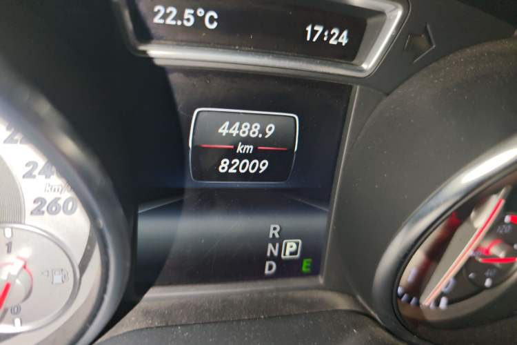 Used Mercedes-Benz GLA 2015 GLA 220 4MATIC Fashion Model