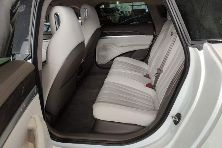 Used IM L7 2022 Dynamic Model Left Rear Seat