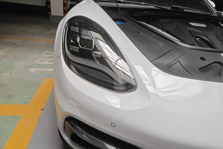 Used Porsche Panamera 2019 Panamera Executive Long Wheelbase 2.9T Right Front Headlight