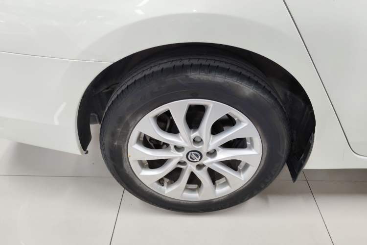 Used Nissan Sylphy 2024 Classic 1.6XL CVT Luxury Edition Exterior 3