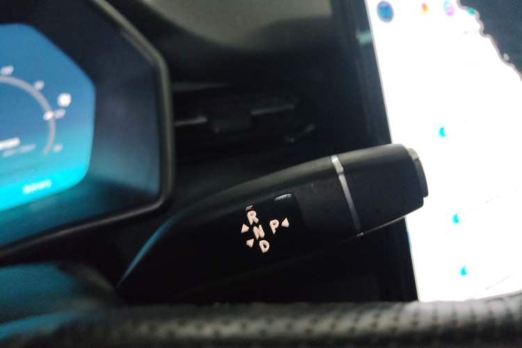 Used XPeng G3 2020 520i Luxury Edition Gear Lever