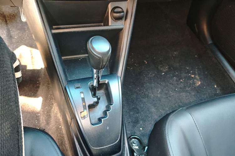 Used Toyota YARiS L Zhi Xiang 2021 1.5L CVT Leading Edition Gear Lever