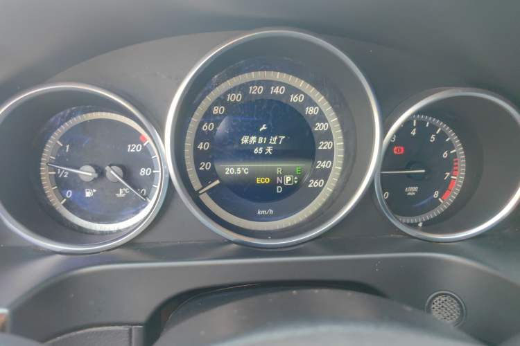 Used Mercedes-Benz E-Class 2015 Facelift E 200 L
