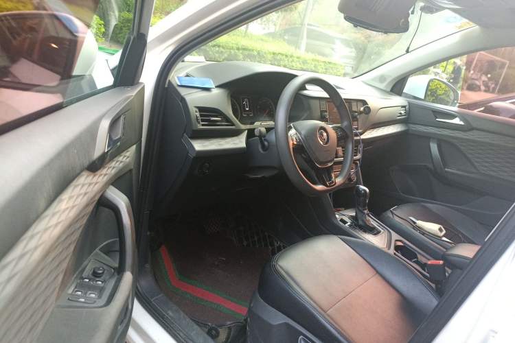 Used Volkswagen Tharu 2019 280TSI Two-Wheel-Drive Trend Edition China V Standard Driver Seat