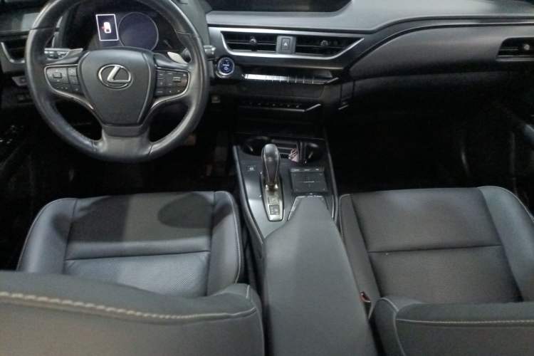 Used Lexus UX New Energy 2020 300e Pure·Joy Edition Center Console