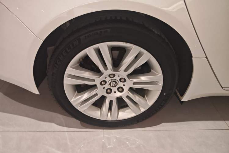 Used Jaguar XFL 2018 XFL 2.0T 250 PS Premium Edition
