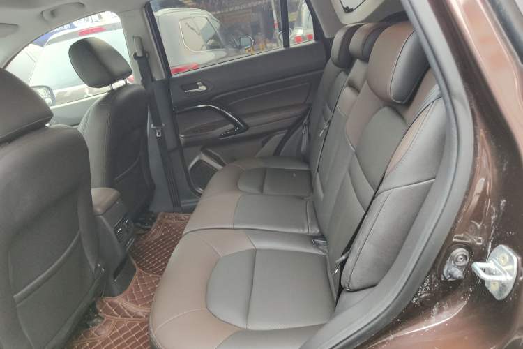 Used GAC Trumpchi GS4 2017 235T Manual Two-Wheel Drive Luxury Edition Left Rear Seat