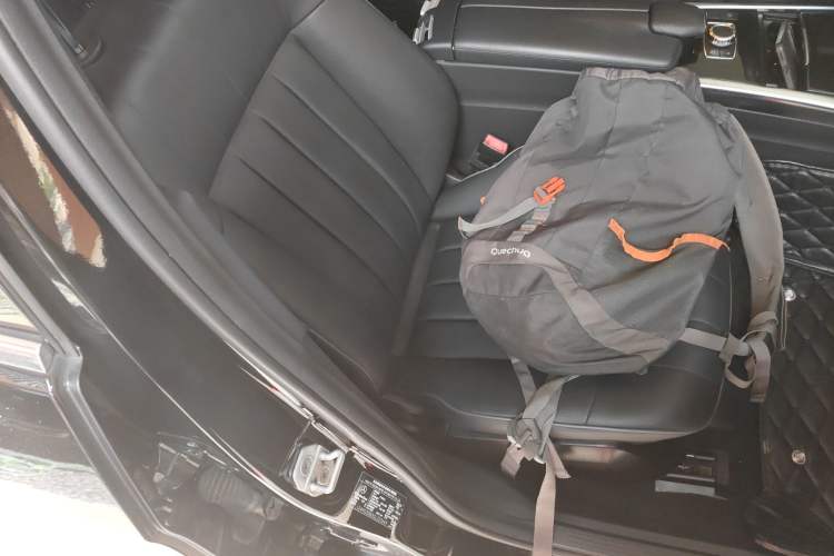 Used Mercedes-Benz E-Class 2015 Restyled E 260 L Sport Edition Right Front Seat