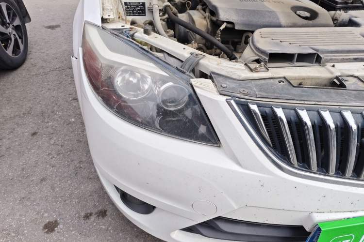 Used Haima Fumei 2013 Sedan 1.6L Manual Elite Edition Right Front Headlight