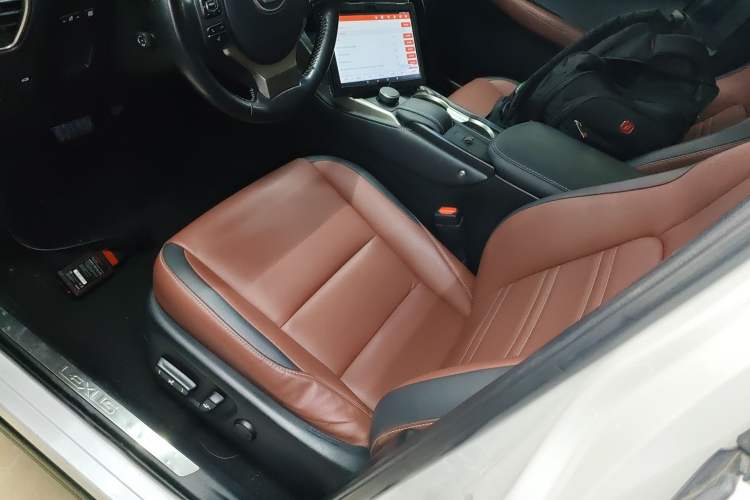 Used Lexus NX 2015 300h All-Wheel-Drive Fēngzhì Edition
