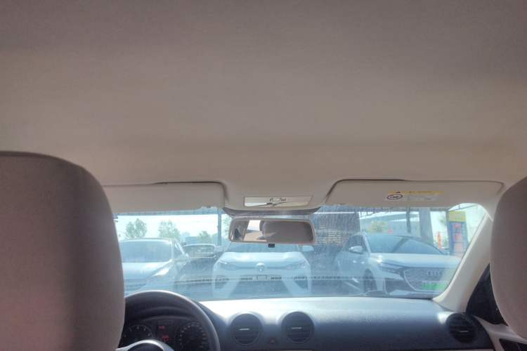 Used Volkswagen Jetta 2015 Value Edition 1.6L Manual Fashionable Style
